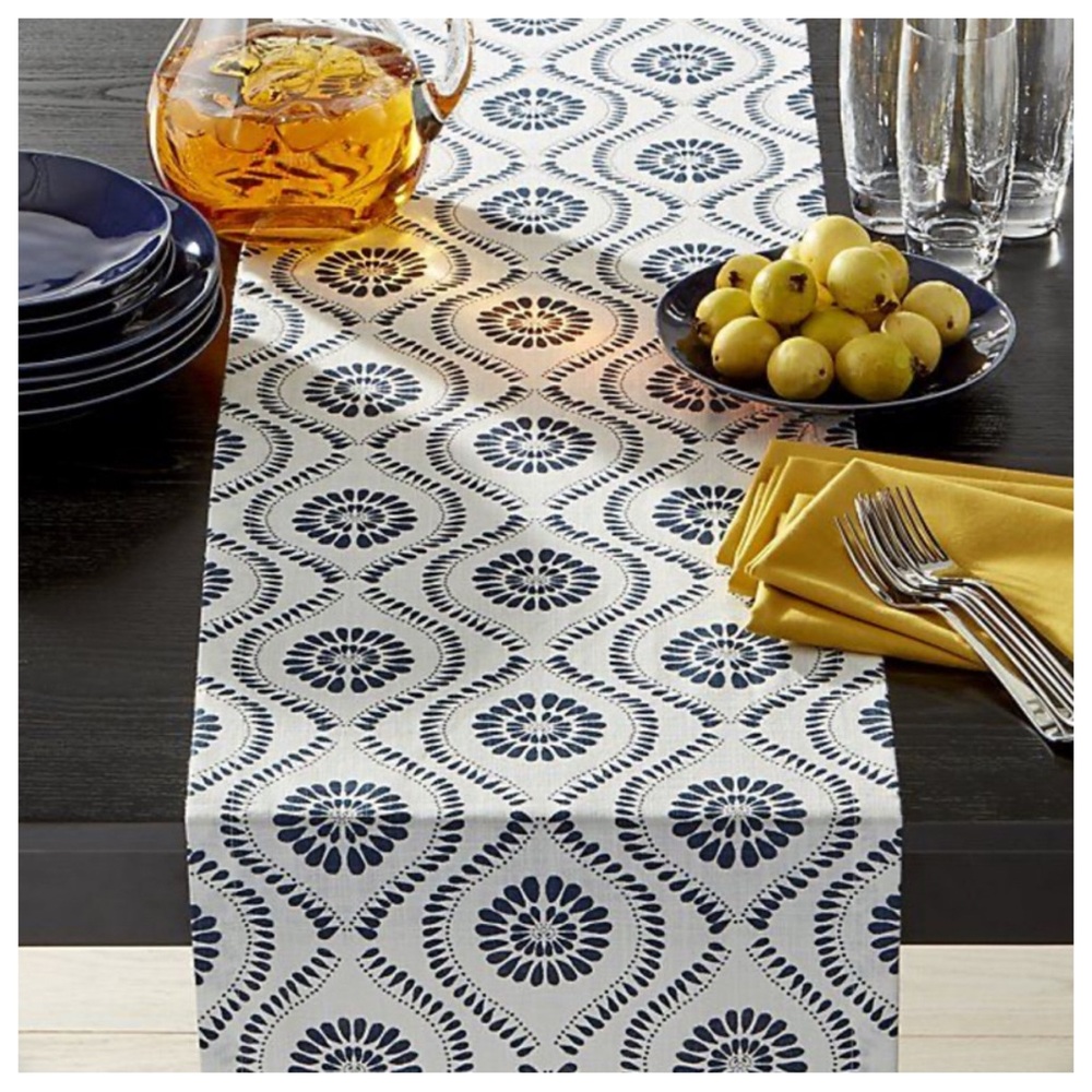 NWT Crate & Barrel Koran Table Runner - Picture 4 of 7